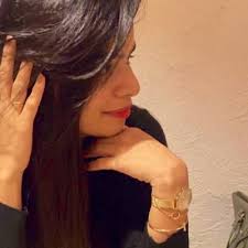 Devangi Thakkar (@Deyvangi)