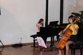 Accademia acustica è una scuola di formazione musicale dedicata agli strumenti acustici nella zona di monteverde a roma. Concerto Finale Della 6a Edizione Dell Accademia Musicale Estiva A Isola Il Mandracchio