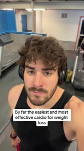 12 incline, 3 speed, 40 minutes. DONT HOLD ONTO TREADMILL! #fyp #foryoupage  #weightloss #summer #summerbody #bodygoals #weight #transformation  #weightlossjourney #shredding #summershred #foryou