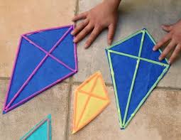 Kites Craft With Straws Easy In The Corner In 2020 Straw Crafts Kites Craft Cardboard Crafts Kids