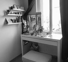 Neuste anzeigen älteste anzeigen preis aufsteigend preis absteigend. Pimp Your Malm Dekoration Beleuchtung Organisation Des Ikea Schminktischs Btylly Beauty By Lilly