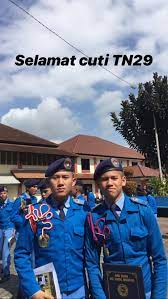 Presiden republik indonesia merupakan pemegang tampuk kekuasaan pemerintahan sekaligus sebagai perwakilan negara tertinggi di indonesia. Taruna Nusantara Di 2021 Seragam Pria Potret Diri Militer