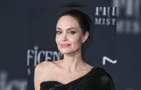 For both of them, this was their first marriage — angelina went on to marry actors billy bob thornton in 2000 and brad pitt in 2014 while jonny married actress michele hicks in 2008. Angelina Jolie Had A Wonderful Time With Ex Jonny Lee Miller