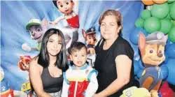 Dylan se divierte en su fiesta de 'Paw Patrol'