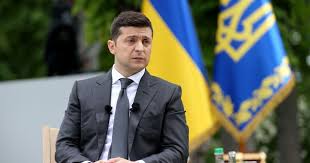 На відміну від свого першого спілкування з пресою восени минулого року, на банковій вирішили не бити. Preskonferenciya Zelenskogo Divitisya Onlajn Ukrayina Tch Ua