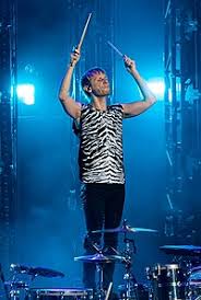 Muse learned lessons ''the hard way'' about music industry ''sharks'' ripping artists off.frontman matt bellamy has warned aspiring artists about ''dodgy muse have cancelled their concert in turkey. Muse Band Wikipedia