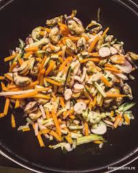 Un Des Secrets Pour Ne Pas Craquer Cest De Multiplier Les Saveurs En Choisissant Des Aliments Sains Avec Ce Wo Plats Sains Manger Sainement Alimentation Saine