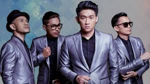 Kemarin dunia terlihat sangat indah. Lirik Lagu Kemarin Yang Dipopulerkan Oleh Seventeen Band Sonora Id