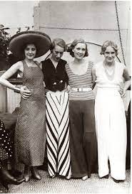 Seleziona la categoria in cui desideri effettuare la ricerca. Which Outfit All Of Them Donne Attraenti Fotografia Di Moda Vintage Moda Anni 30