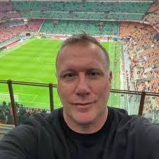 Chris Powley's Instagram, Twitter & Facebook