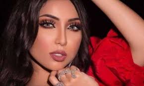 نشر مدير أعمال وزوج الفنانة المغربي دنيا بطمة، محمد الترك، عددًا من الصور والفيديوهات، وأثار جدلًا من خلالها، حين لقّب زوجته بأم تركي. Ø¯Ù†ÙŠØ§ Ø¨Ø·Ù…Ø© ØªØµØ¯Ù… Ø§Ù„Ø¬Ù…Ù‡ÙˆØ± Ø¨Ù…Ù„Ø§Ø¨Ø³Ù‡Ø§ ÙˆØ§ÙƒØªØ³Ø§Ø¨Ù‡Ø§ ÙˆØ²Ù†Ø§ Ø²Ø§Ø¦Ø¯Ø§ ØµÙˆØ± Ø§Ù„Ù‚Ø¯Ø³ Ø§Ù„Ø¹Ø±Ø¨ÙŠ