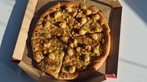 Pizza is a favorite at our house, so when i had some apples to use up, i started searching for an apple pizza recipe. Lincolnite Taste Test Is The Pizza Hut And Kfc Popcorn Chicken Hybrid Finger Licking Good