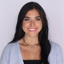 Alicia Tomaszewski's Instagram, Twitter & Facebook