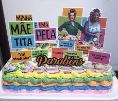 Em minha mãe é uma peça 2, dona hermínia (paulo gustavo) está de volta! Bolo De Chantilly Com Topo Topper Tema Minha Mae E Uma Peca Bolo De Chantilly Cobertura De Chantilly Bolo