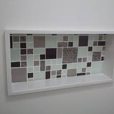 Nicho Para Box Em Marmore Branco Pighes E Pastilhas Mix De Materiais Beleza E Funcional Ninchos Banheiro Decoracao Banheiro Pequeno Decoracao Banheiro Ideias