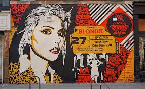 New York Groove: An Inside Look at the Stars, Shows, and Songs That Make  NYC Rock: Mastropolo, Frank: 9798986715681: Amazon.com: Books