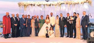 Gürcü sınırında kaçakçılık yaparken yakalanmış. Bir Dugun Gecesi Yasadim Ki Hincal Uluc