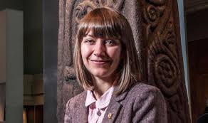 Yes and no…there is, as most answerers have already mentioned, a different dynamic that goes on with children, than with grandchildren. Edith Pretty S Gift Of Saxon Gold In The British Museum Books Entertainment Express Co Uk