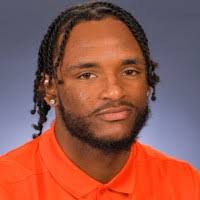 600+ "Hightøwër" profiles