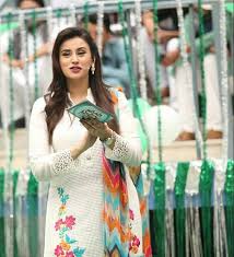 Madiha naqvi is a famous tv host who has been associated with major pakistani tv channels such madiha was born in lahore on 4th september, her year of birth and age is not known though there. Madiha Naqvi Baba Pakistani Television Captures Facebook