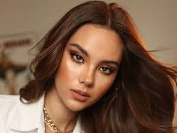 She recently was announced as miss universe 2018, who was 2016 miss world philippines before. Catriona Gray Finally Gets To Visit Parents In Australia