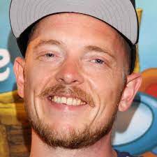 He is known for his work on panische zeiten (1980), super (1984) and supermarkt (1974). Jan Delay Der Chefstyler Ist Jetzt Daddy Gala De