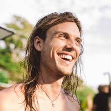 Alejandro Lázaro (@UntoSelf)