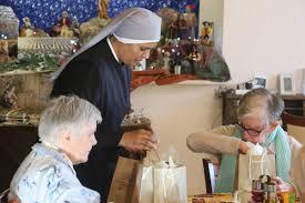 Petites soeurs des pauvres ? Eric Ciotti A Twitter Joyeux Noel Aux Residents De L Ehpad Ma Maison Gere Avec Devouement Par La Congregation Des Petites Soeurs Des Pauvres De Nice06 Pensees Pour Nos Anciens Et Les Personnes