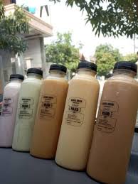 Cara membuat susu kurma jelly yang super duper nyegerin creamy yummy bahan nabeez 7 buah kurma air secukupnya untuk. Minuman Sehat Susu Kurma Majid Kurma Drink Bahan Baku Jus Kurma Sehat Shopee Indonesia