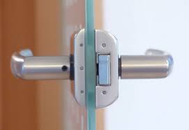 The smart lock senses the unikey and unlocks . How To Unlock Bathroom Door Twist Lock Beginner S Guide Home Mum