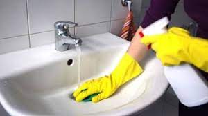 Porselen, tuvalet, lavabo, küvet veya duşa kabin üzerinde pas lekeleri yaygın olarak görülür. Lavabodaki Pas Lekesi Nasil Cikar Haber Sizseniz Haber Sizseniz