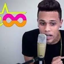 Alexandra Rosa's Instagram, Twitter & Facebook