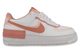 The nike air force 1 shadow delivers versatility in its stylishly distinctive design that allows you to rock this pair on various occasions with a wide variety of outfit ideas. Nike Wmns Air Force 1 Shadow Schrittmacher Sneakerhandlung