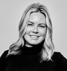 Stacie Barnett's Instagram, Twitter & Facebook