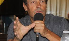 MIleiArreglálasrutas fue el lema de la reunión y el intendente de Casares  expresó "que explique donde va esa plata"