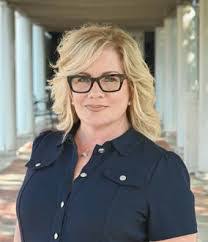 Alisha Simms's Instagram, Twitter & Facebook