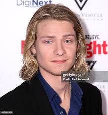 358 Paul Wegner Fotos und hochauflösende Bilder