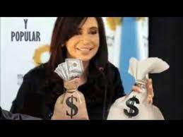 Es un video donde un supuesto cacho castaña le canta a cristina krshner señora si usted pudiera versión libre de señora si usted supiera. Chorra Tango Off Shore Flores Amarillas Amarillo Bovedilla