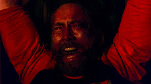 Nicolas cage este pseudonimul lui nicolas kim coppola, actor american laureat al premiului cele doua filme ii vor confirma reputatia sa de comedian.cariera sa incepe astfel sa prinda aripi si filmele. Filme Im Schloss Zeigt Den Horrorfilm Mandy Wiesbaden Lebt