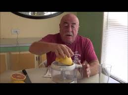 Black And Decker Citrus Juicer Cj 200 Black Decker Citrus Fruit Juicer Youtube