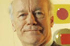 Tapio Hintikka jatkaa, palkka 82 000