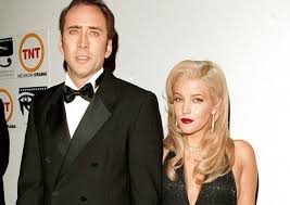 Priscilla hat vor ihrer hochzeit mit elvis einige jahre keusch auf graceland gelebt. Lisa Marie Presley Biographie Steckbrief News Und Discographie