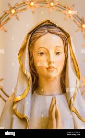 Statue virgin mary italy hi-res stock photography and images