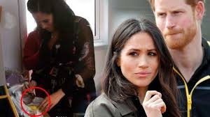 Srpna 1981 los angeles) je manželka britského královského prince harryho, vévody ze sussexu, humanitární pracovnice a bývalá americká herečka. Skandalni Pravda Meghan Markle Prisla Se Srdcervoucim Vyjadrenim Prince Harryho Jsem Si Brat Nemela