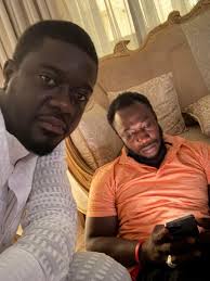 De Cherif Al Ousseynou Lahi Assane GUEYE dit "Azoura FALL" est arrivé chez  moi pour répondre demain à la convocation de la Cybersécurité. Sur ce ,  j'ai pris aussitot les dispositions requises