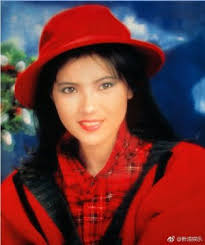 Yammie Lam (藍潔瑛)