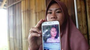 Ismed pun terungkap ternyata menikahi ibu angkatnya, cut rita. 21 Tahun Tak Ada Kabarnya Tkw Alis Juariah Ternyata Disiksa Majikan Pak Jokowi Pulangkan Ibu Saya Warta Kota