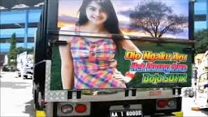 Tulisan di truk yang lucu. Truk Part 1 Tulisan Lucu Di Bak Truk Yang Bikin Ngakak Youtube