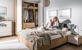 If you have recently moved to a new place and to a new house, then can you purchase home the most fantastic part about purchasing these bedroom furniture sets online from the site is that you won't have to step out of your house to get them home. Bedroom Furniture Sets Queen Images Hollywood Florida Fireplace