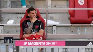 Theo bernard françois hernández, that's it. Bundesliga News Psg Lockt Hernandez Mit Besonderem Schmankerl